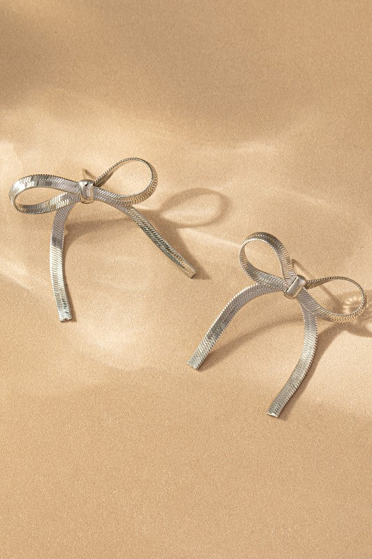 Herringbone Chain Bow Tie Earrings