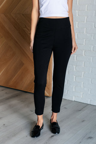 Magic Ankle Crop Skinny Pants in Black (ONLINE EXCLUSIVE)