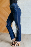 Montana High Rise Rigid Magic Distressed Straight Jeans(ONLINE EXCLUSIVE)