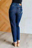 Montana High Rise Rigid Magic Distressed Straight Jeans(ONLINE EXCLUSIVE)